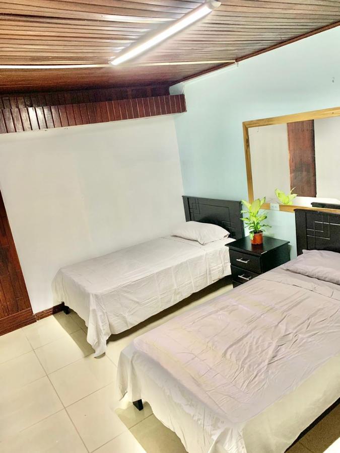 Global House Cr Hostel Backpackers Alajuela Habitacion Compartida 2 Camas Por Habitacion Экстерьер фото